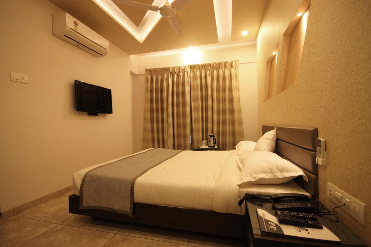 Hotel Bait Inn Ahmedabad Exterior photo