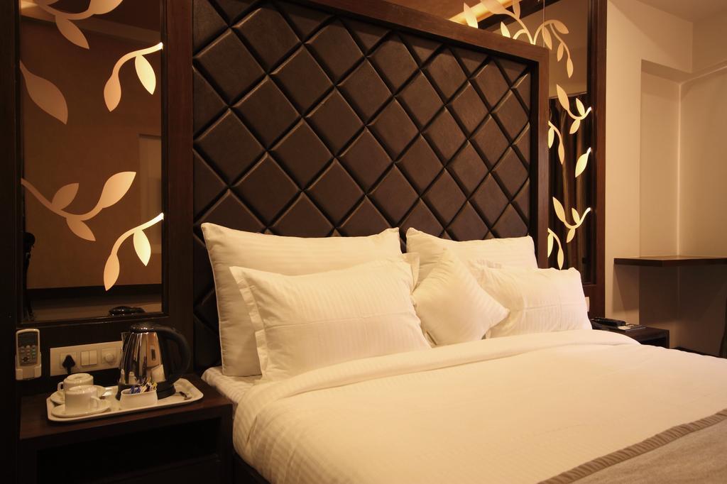 Hotel Bait Inn Ahmedabad Room photo